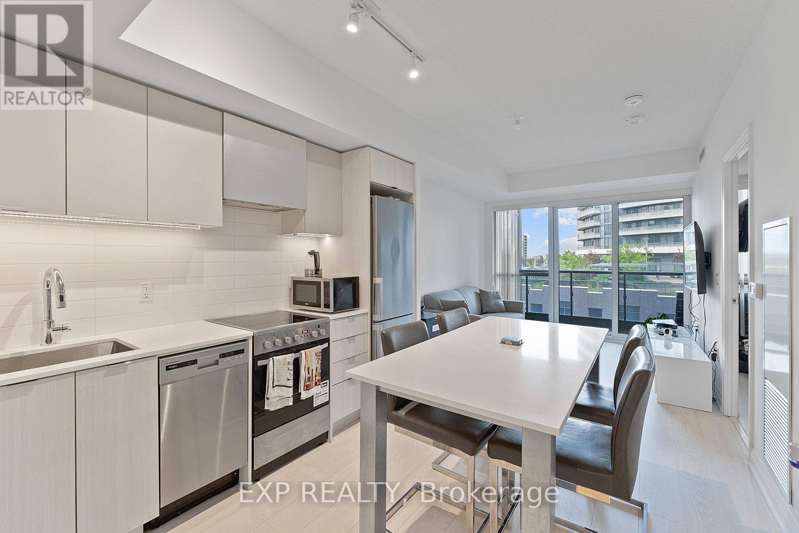 Toronto (islington-city Centre West), ON M9B0E3,26 Gibbs RD #630