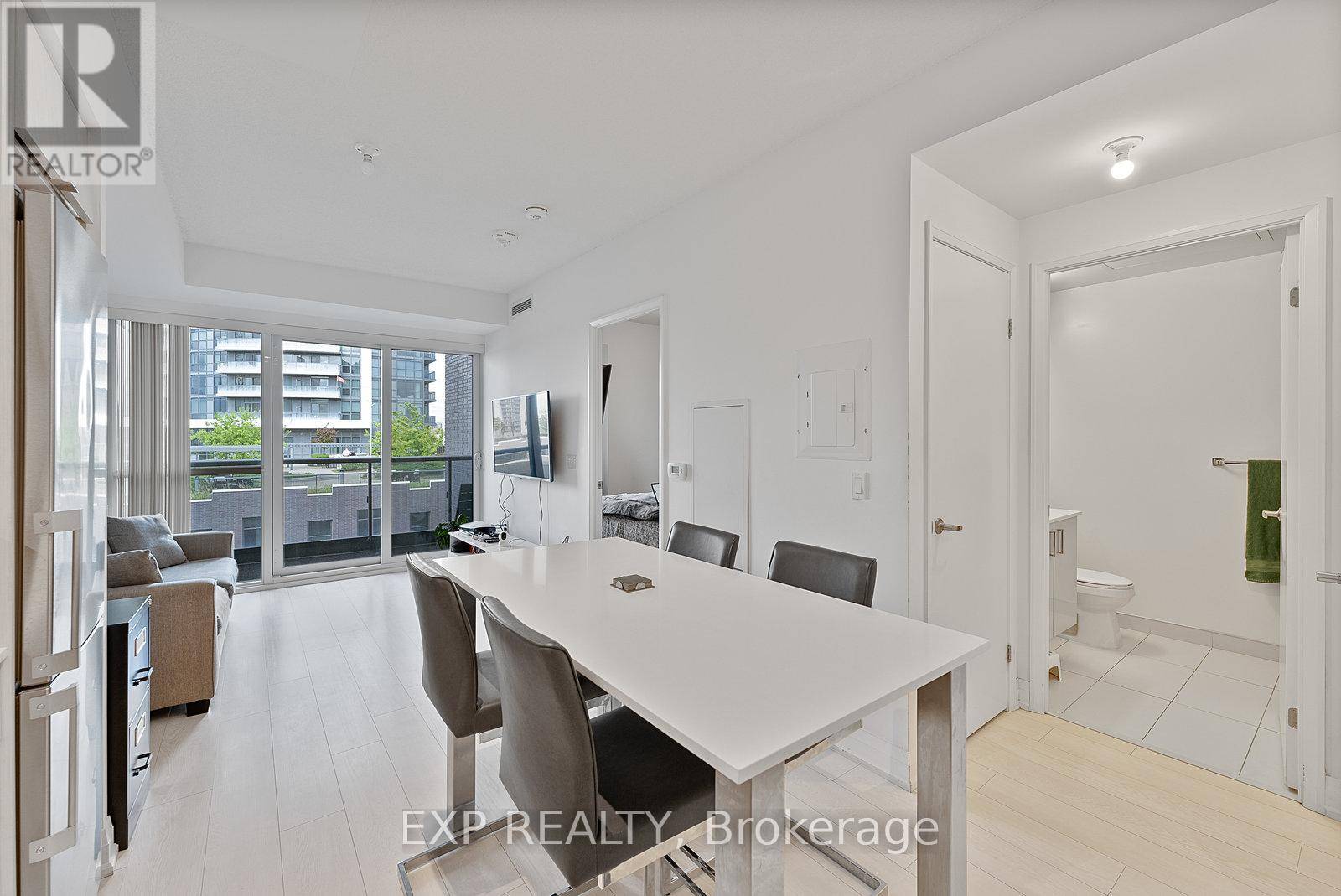 Toronto (islington-city Centre West), ON M9B0E3,26 Gibbs RD #630