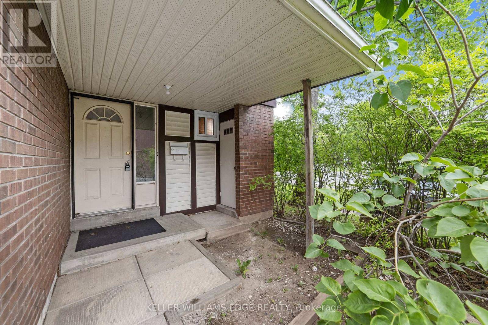 Burlington (appleby), ON L7L4B2,568 Sheraton RD #20