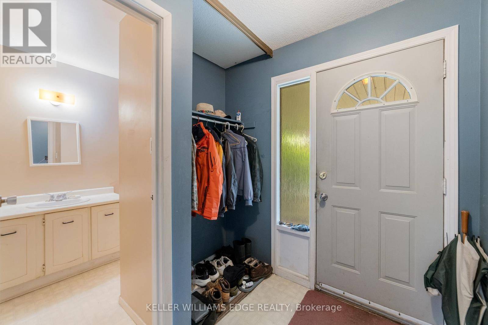 Burlington (appleby), ON L7L4B2,568 Sheraton RD #20