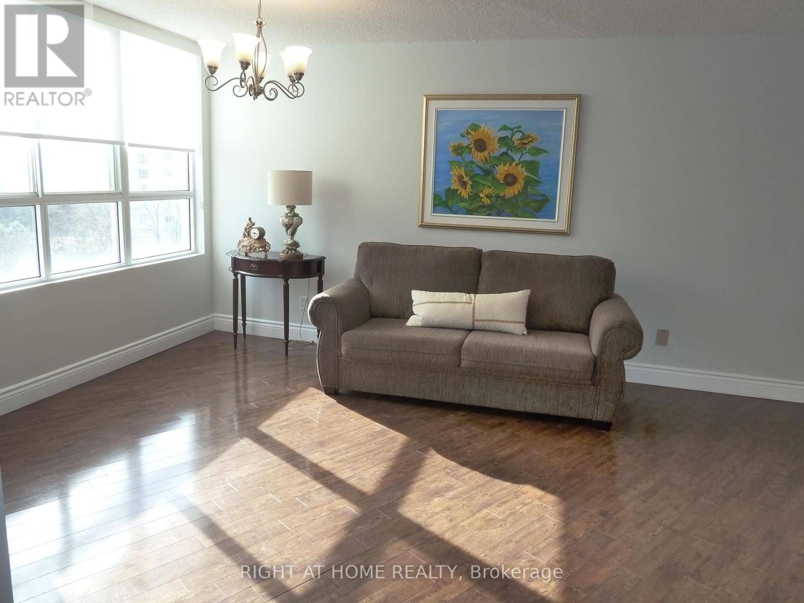 Mississauga (mississauga Valleys), ON L5A4B8,3700 Kaneff CRES #710