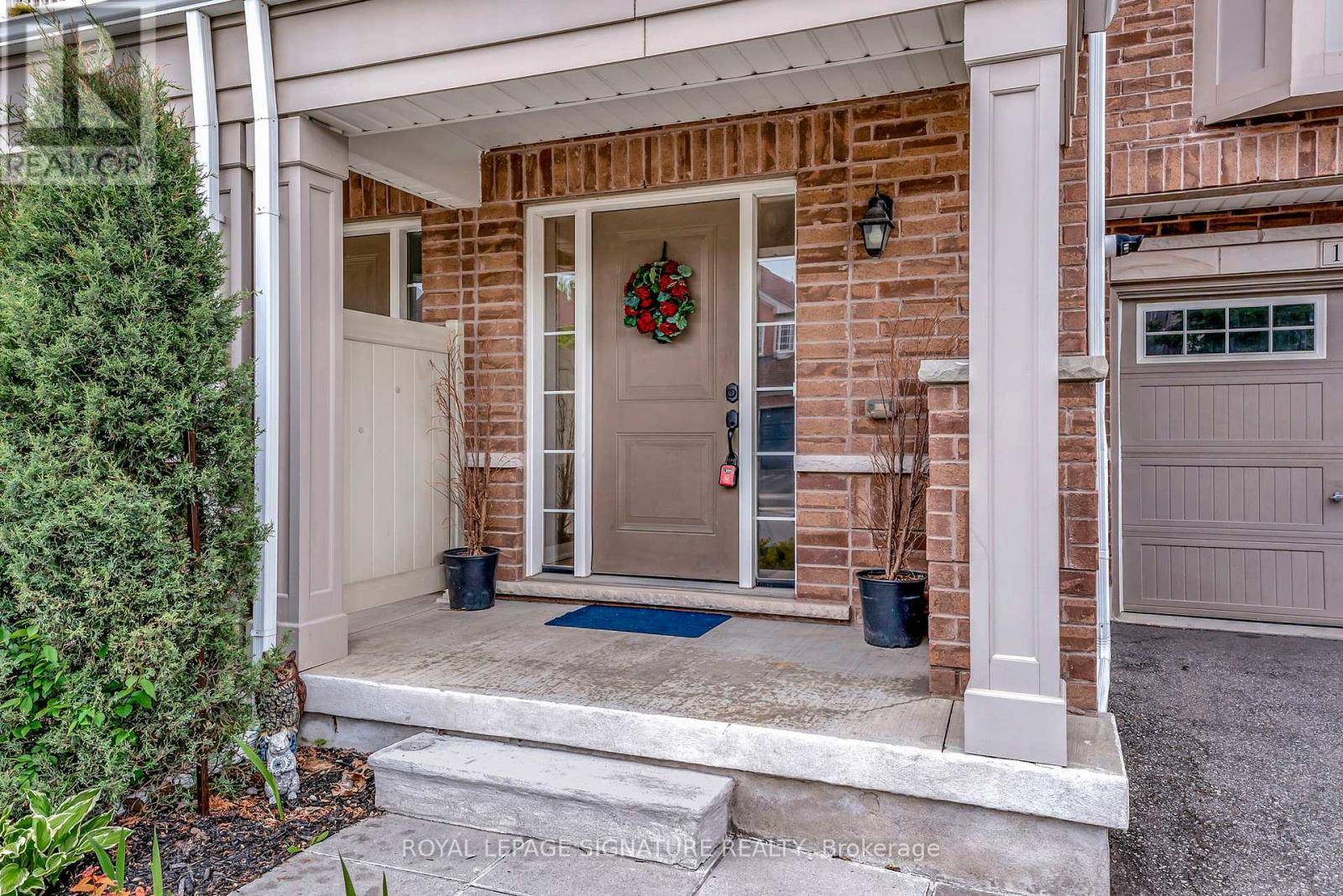 Milton (de Dempsey), ON L9T8M7,165 Hampshire WAY #134