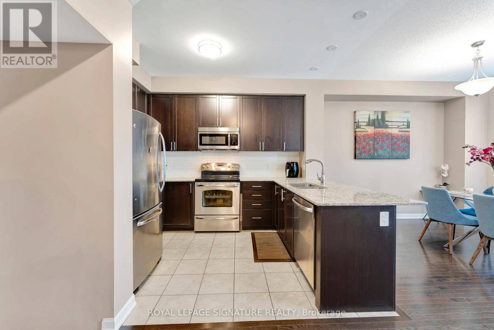Milton (de Dempsey), ON L9T8M7,165 Hampshire WAY #134