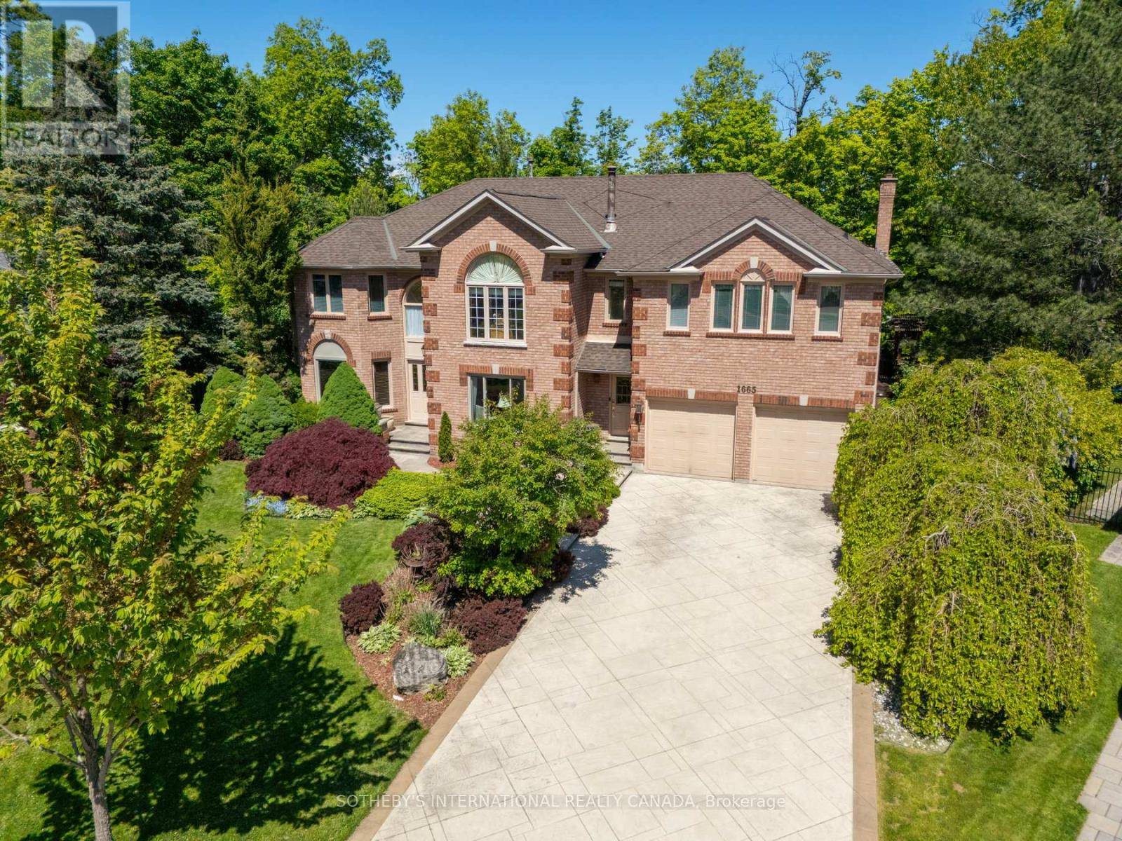 Burlington (tyandaga), ON L7P4T5,1665 ROUNDLEAF COURT