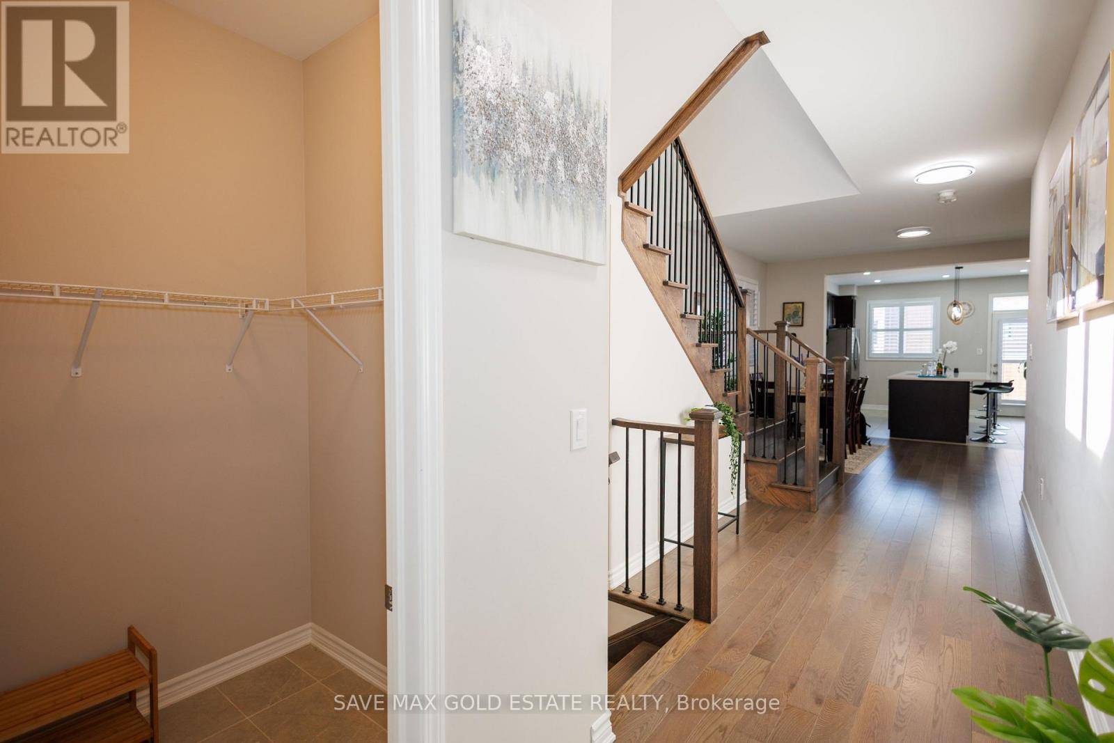 Milton (bw Bowes), ON L9E2A4,1659 WHITLOCK AVENUE