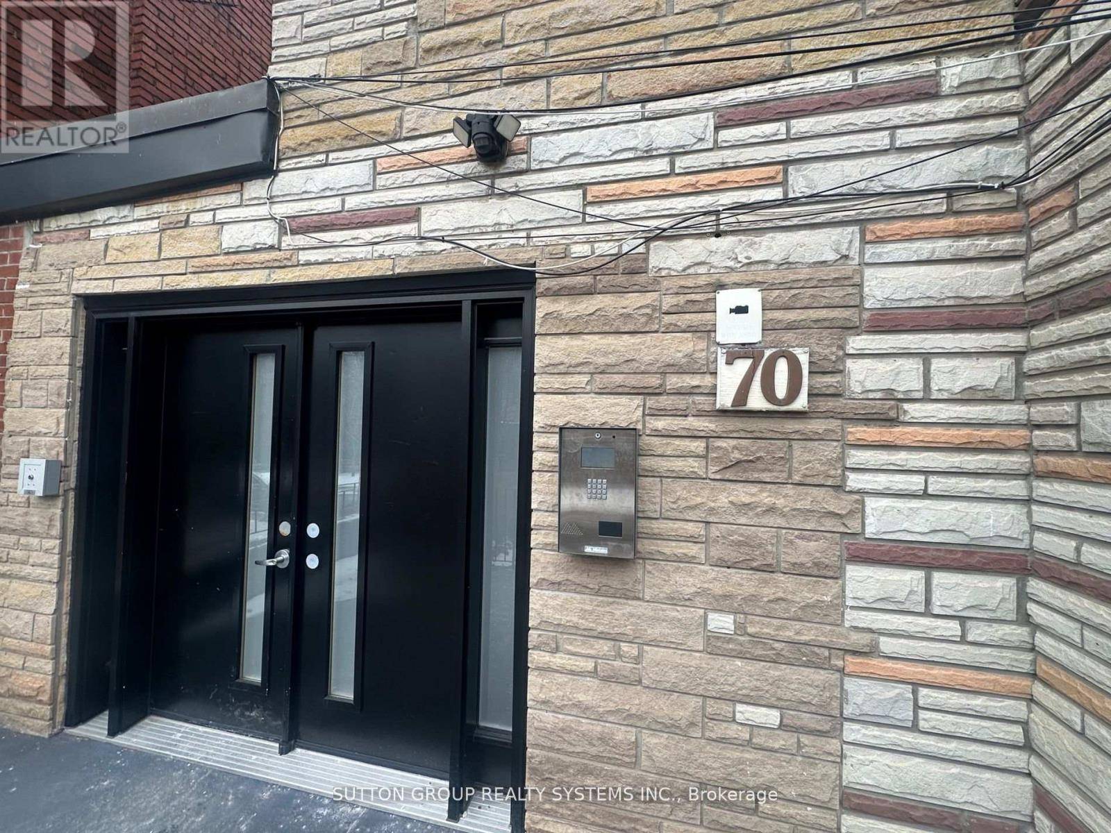 Toronto (south Parkdale), ON M6K1K7,70 Melbourne AVE #204