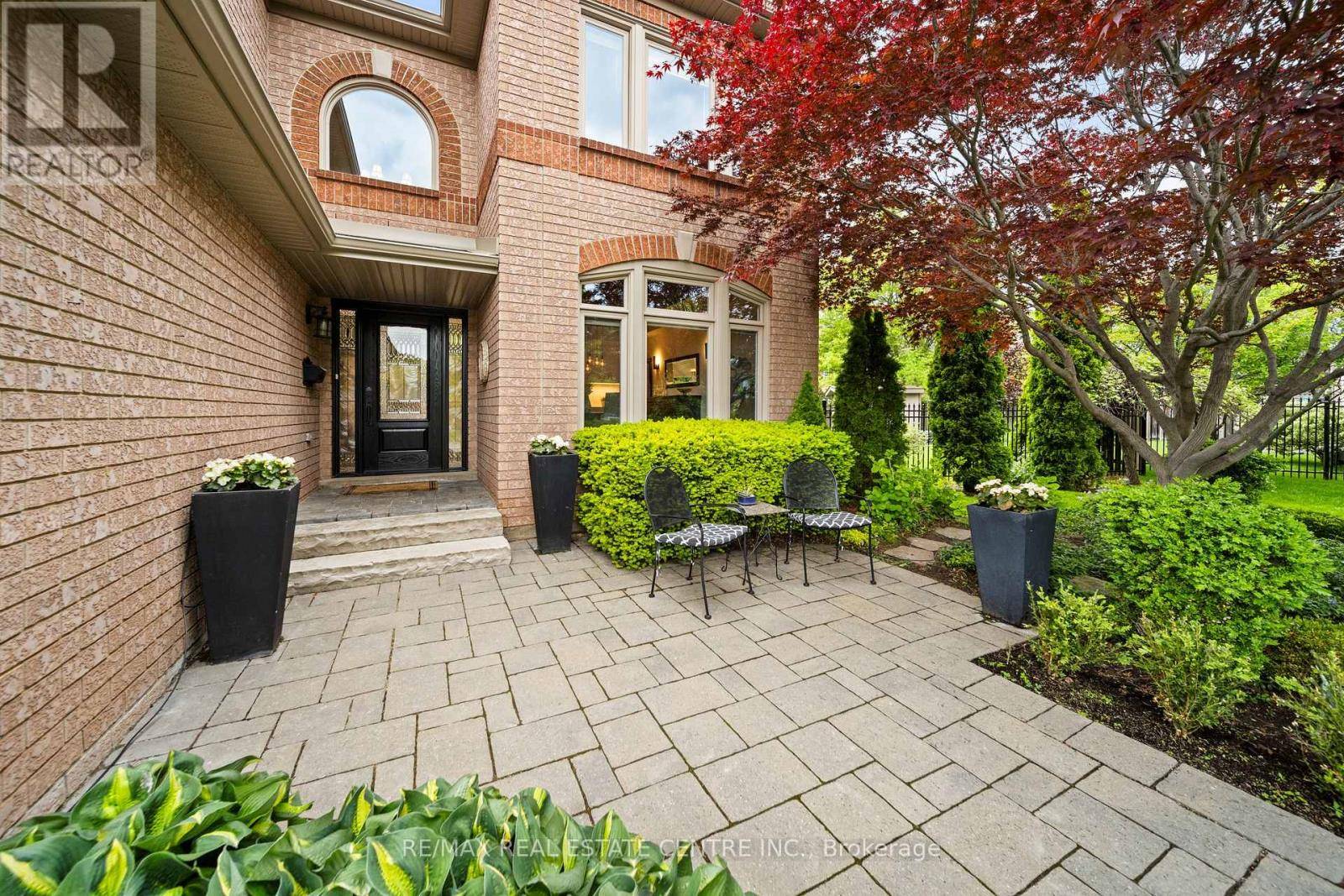 Burlington (rose), ON L7M4A4,4229 GLENEAGLES COURT