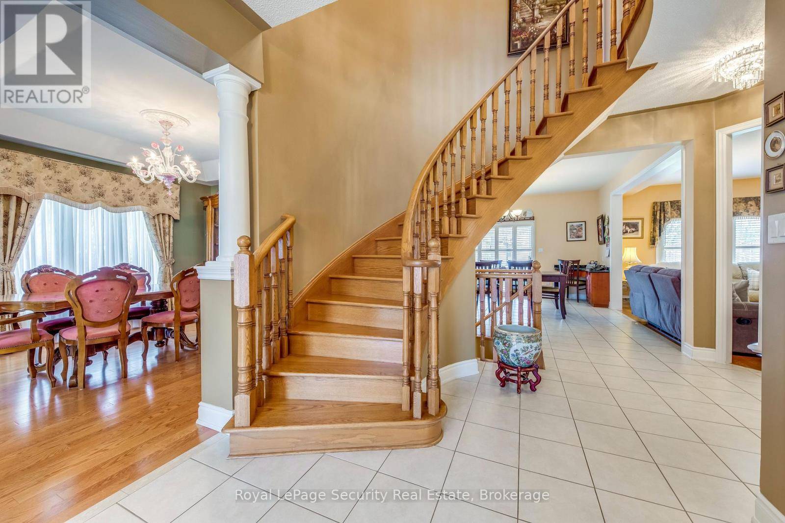 Brampton (vales Of Castlemore North), ON L6P1V3,32 ODEON STREET