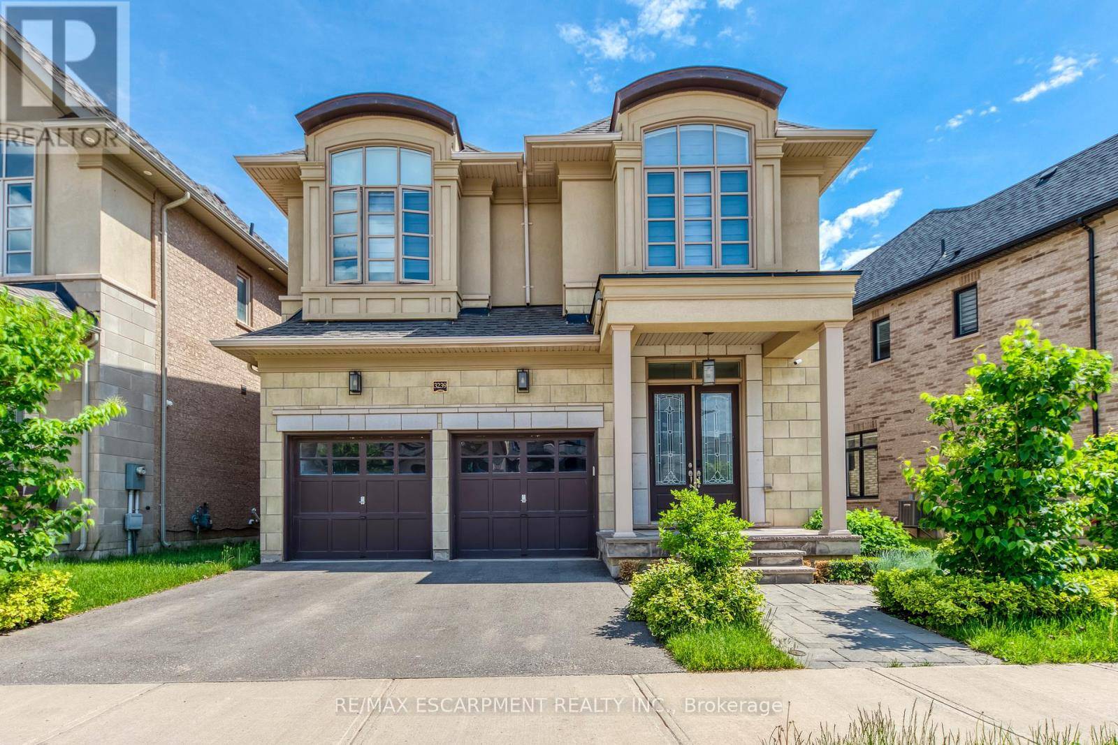Oakville (go Glenorchy), ON L6H0V8,3239 MILLICENT AVENUE