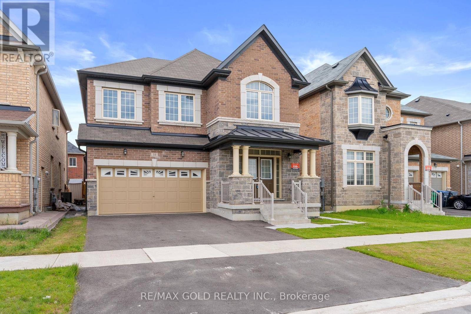 Brampton (sandringham-wellington), ON L6R0C8,33 TIGER CRESCENT
