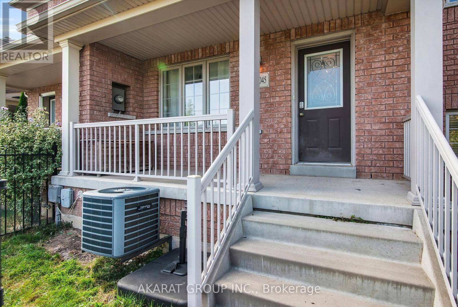Oakville (go Glenorchy), ON L6M0R3,3045 Gladeside AVE #10