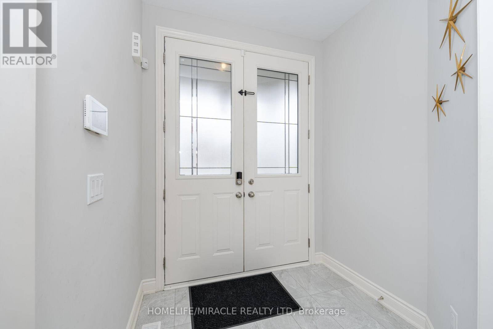 Brampton (northwest Brampton), ON L7A4Z4,23 ELVERTON CRESCENT