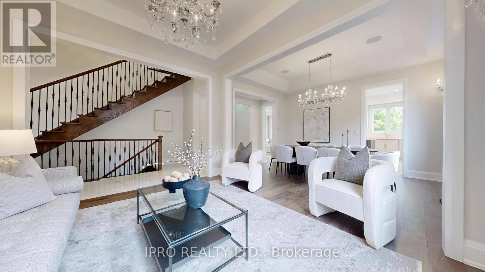 Mississauga (central Erin Mills), ON L5M2M9,5199 SYMPHONY COURT