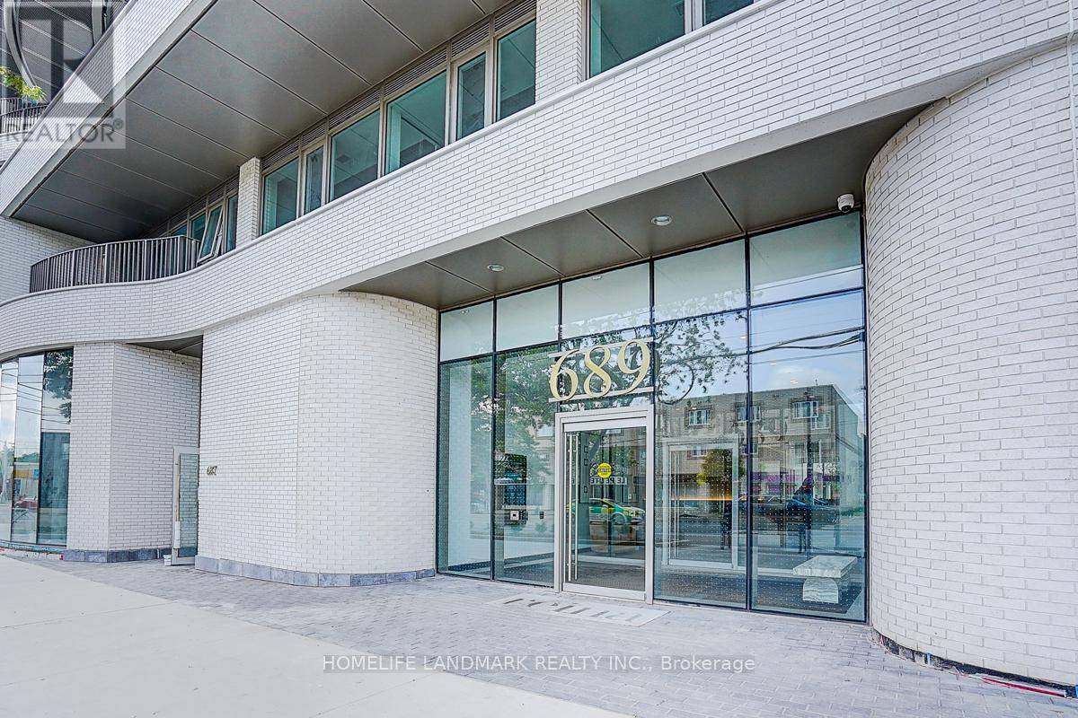 Toronto (stonegate-queensway), ON M8Y0C8,689 The Queensway #717