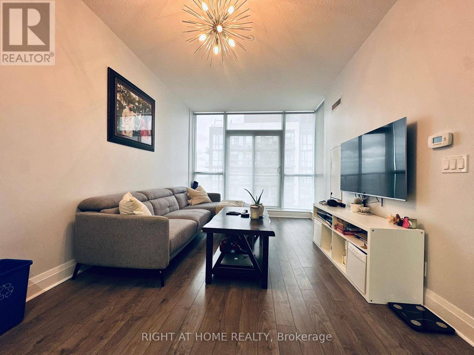 Toronto (islington-city Centre West), ON M8Z4Z6,15 Zorra ST #2203