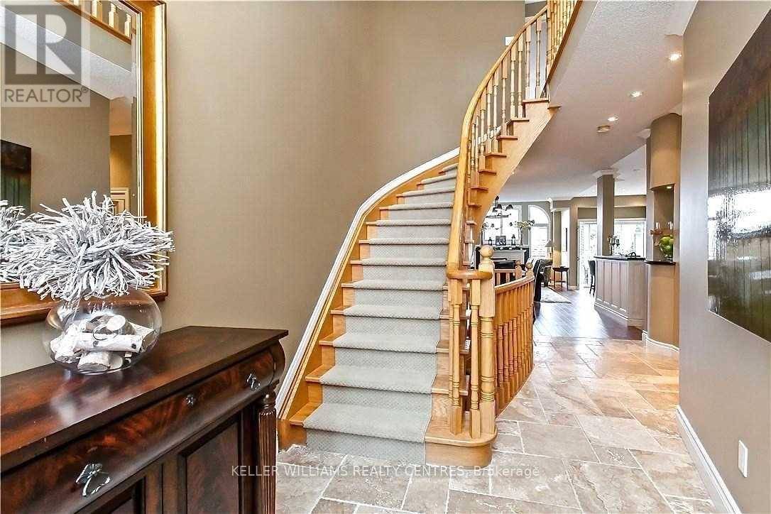 Oakville (jc Joshua Creek), ON L6H6L8,2113 PINEVALLEY CRESCENT