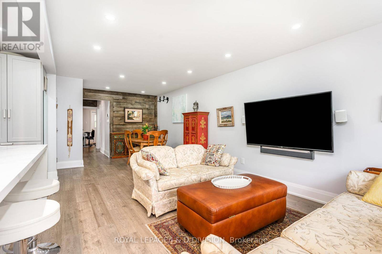 Toronto (rockcliffe-smythe), ON M6N2K5,4 CAMEO CRESCENT