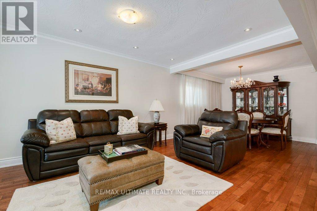 Toronto (corso Italia-davenport), ON M6E4S6,68 CALEDONIA ROAD