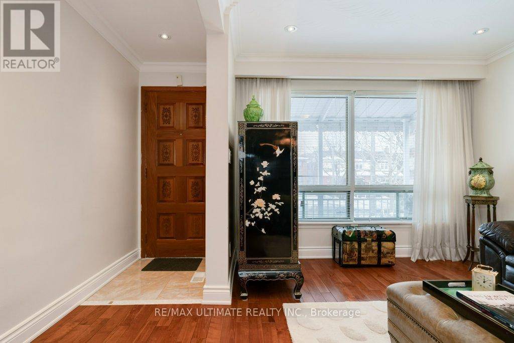 Toronto (corso Italia-davenport), ON M6E4S6,68 CALEDONIA ROAD