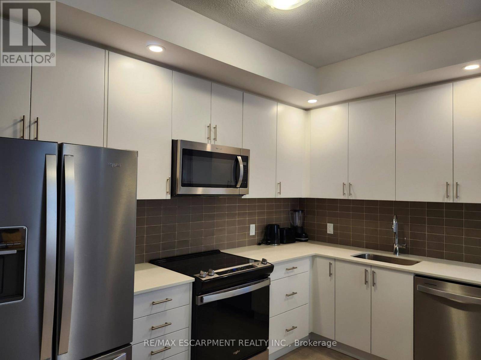 Oakville (jm Joshua Meadows), ON L6H7X9,3220 William Coltson AVE #607