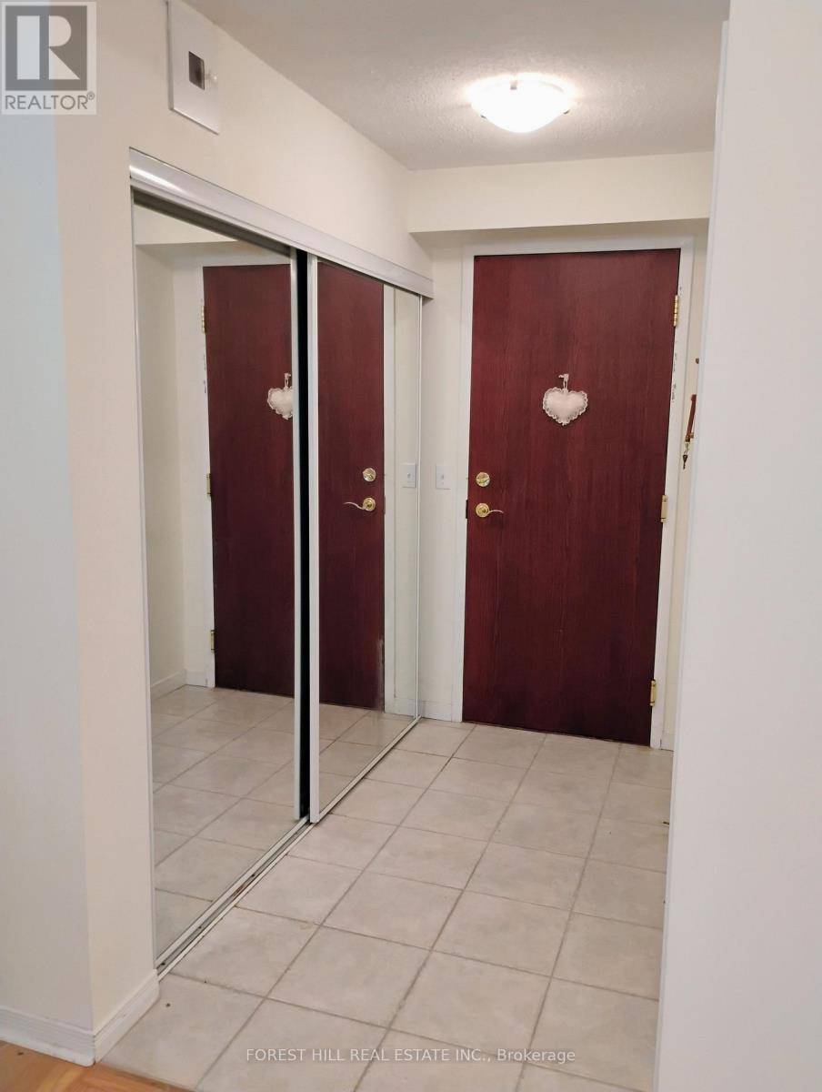 Mississauga (central Erin Mills), ON L5M6Z8,2585 Erin Centre BLVD #411
