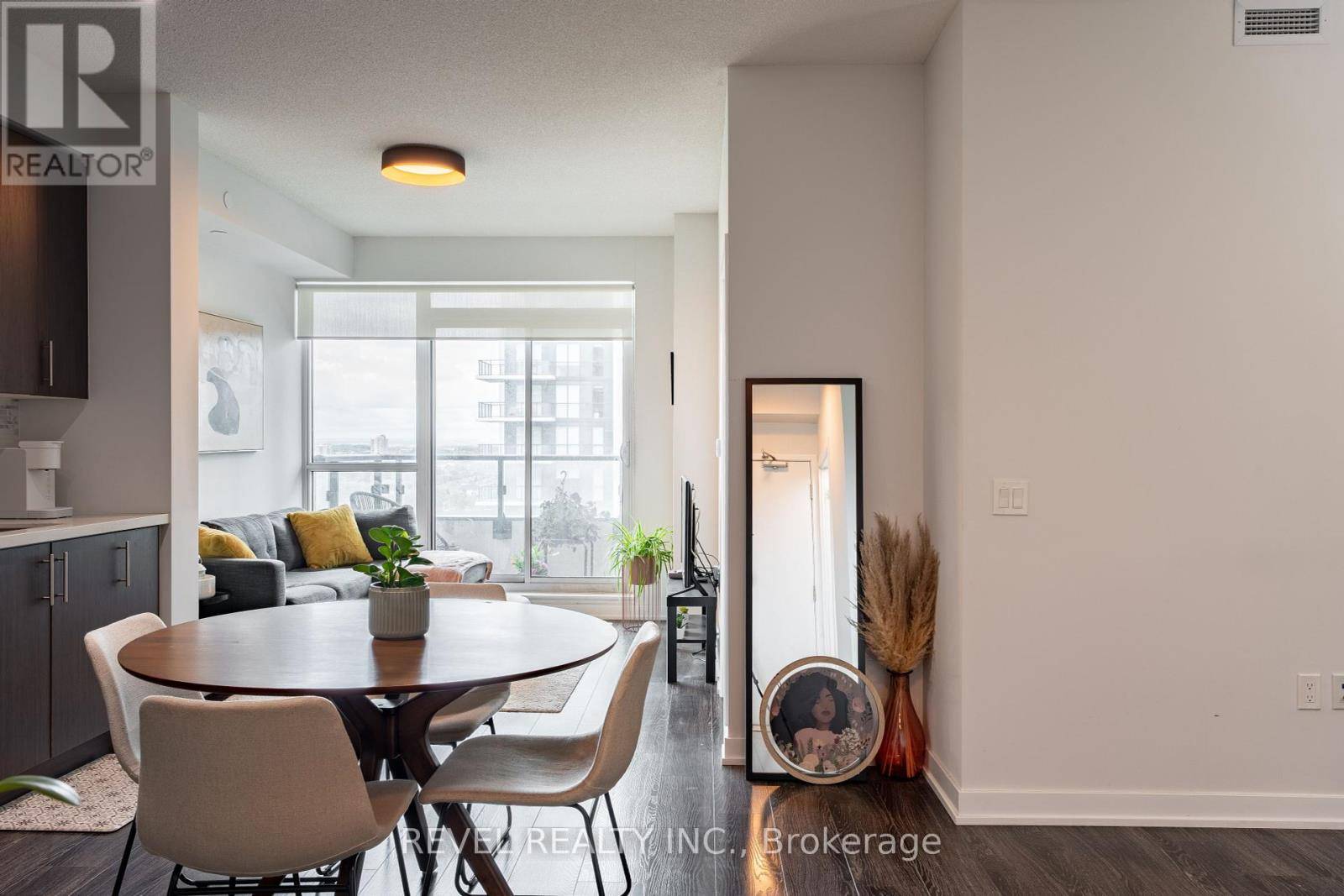 Mississauga (city Centre), ON L5B0K8,4055 Parkside Village DR #2114