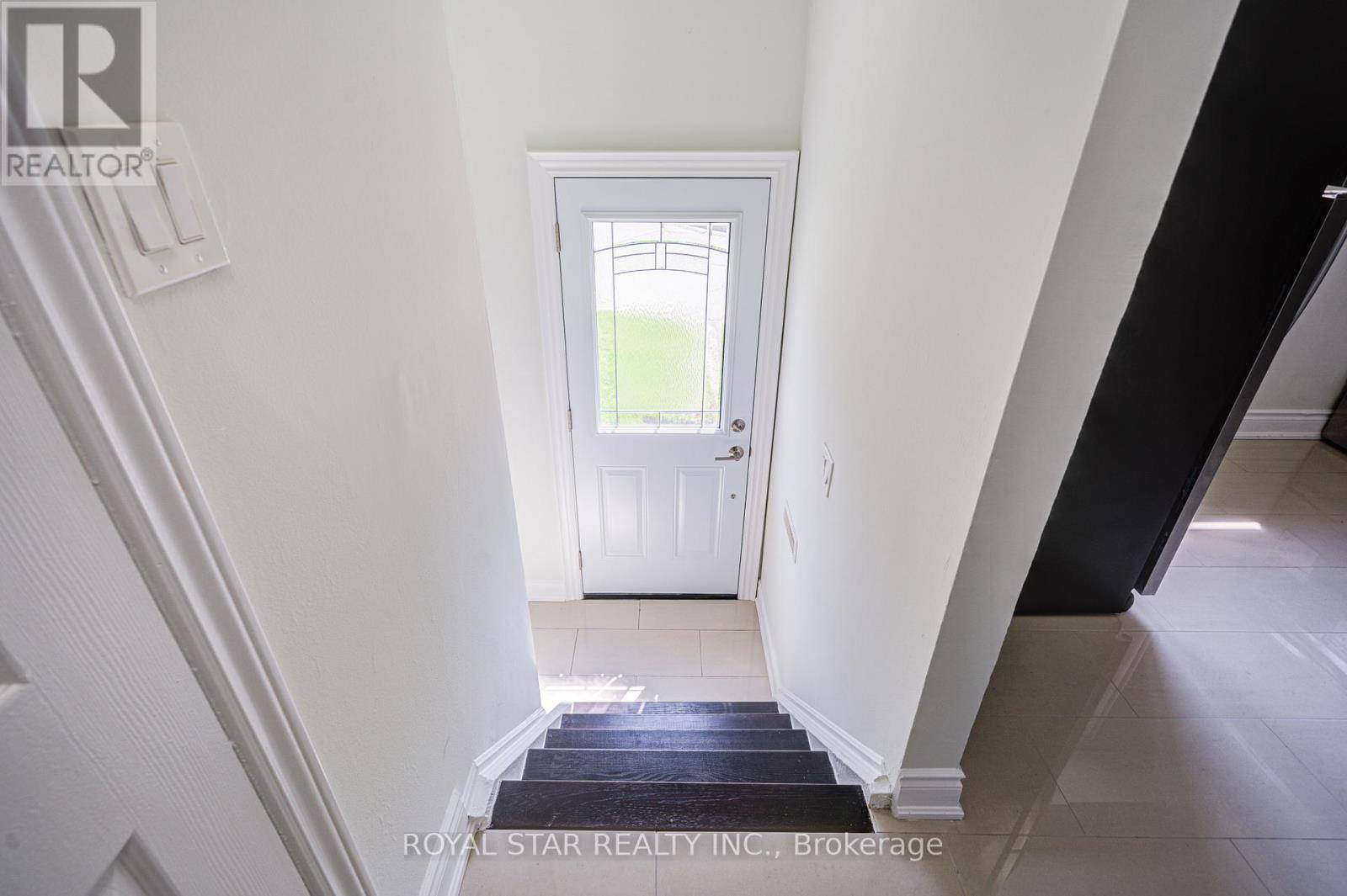 Mississauga (mississauga Valleys), ON L5A3N6,400 Mississauga Valley BLVD #97