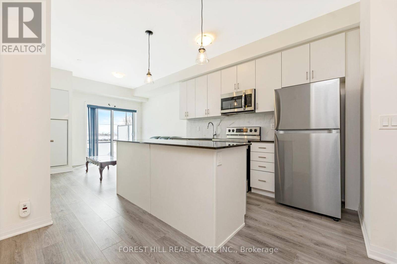 Oakville (go Glenorchy), ON L6H0X3,128 Grovewood Common #121