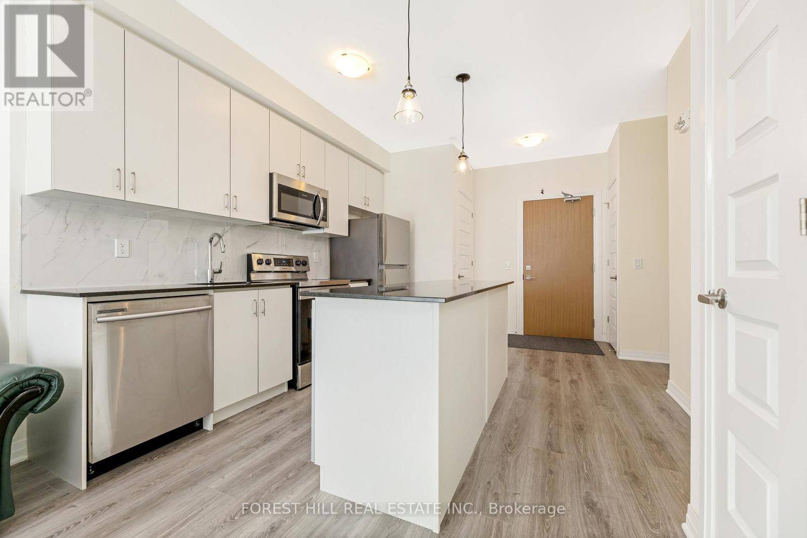 Oakville (go Glenorchy), ON L6H0X3,128 Grovewood Common #121
