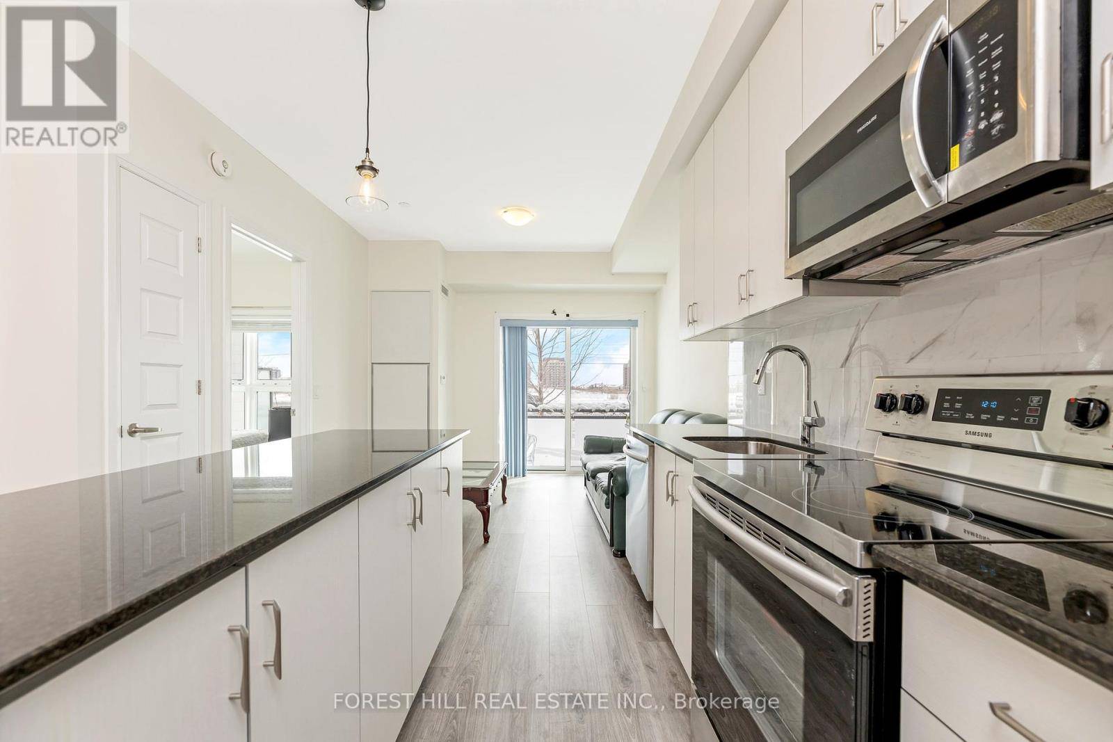 Oakville (go Glenorchy), ON L6H0X3,128 Grovewood Common #121