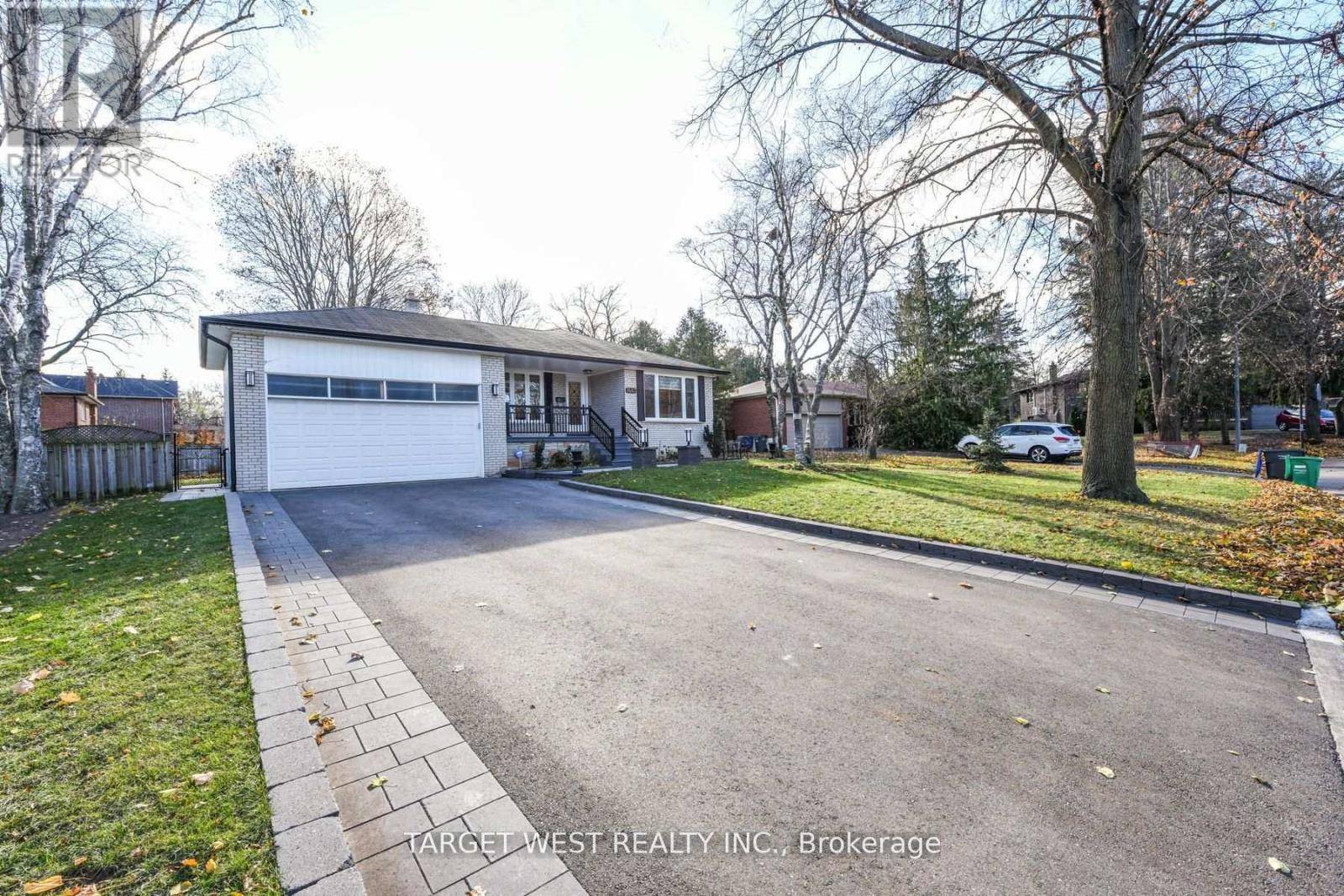 Mississauga (lorne Park), ON L5H1X4,1443 SAGINAW CRESCENT