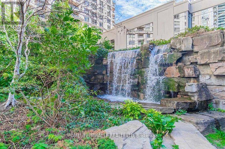 Mississauga (city Centre), ON L5B4M7,3880 Duke Of York BLVD #1401