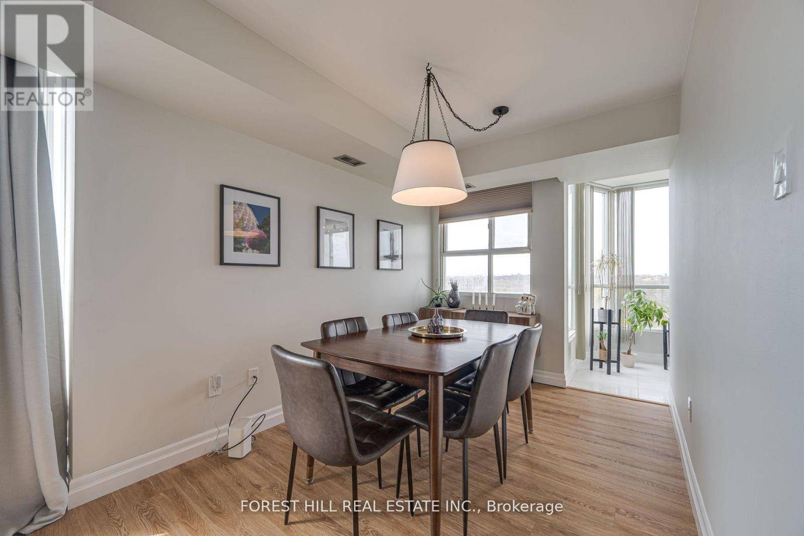 Toronto (humberlea-pelmo Park), ON M9M3A1,3077 Weston RD #609