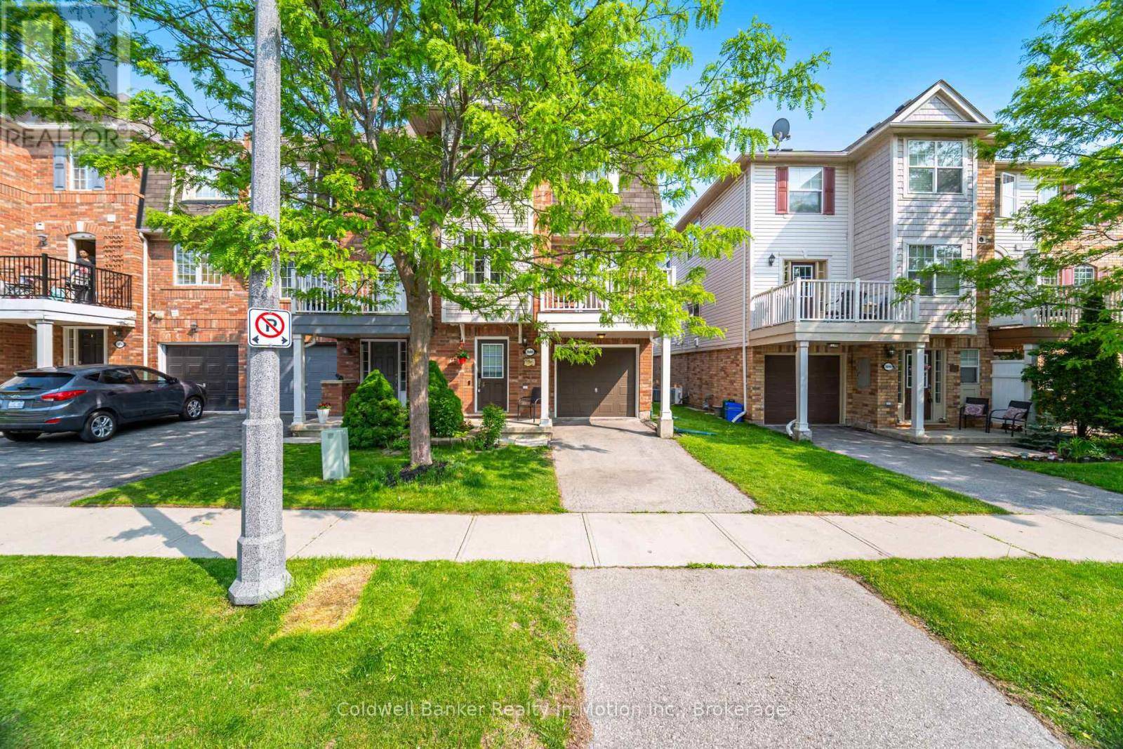 Oakville (bc Bronte Creek), ON L6M5H9,3040 DEWRIDGE AVENUE