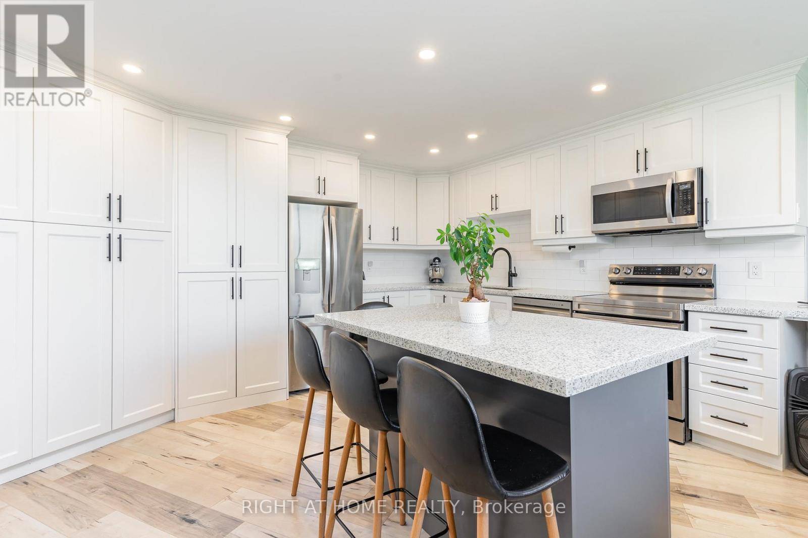 Mississauga (mississauga Valleys), ON L5A3T2,530 Lolita GDNS #505