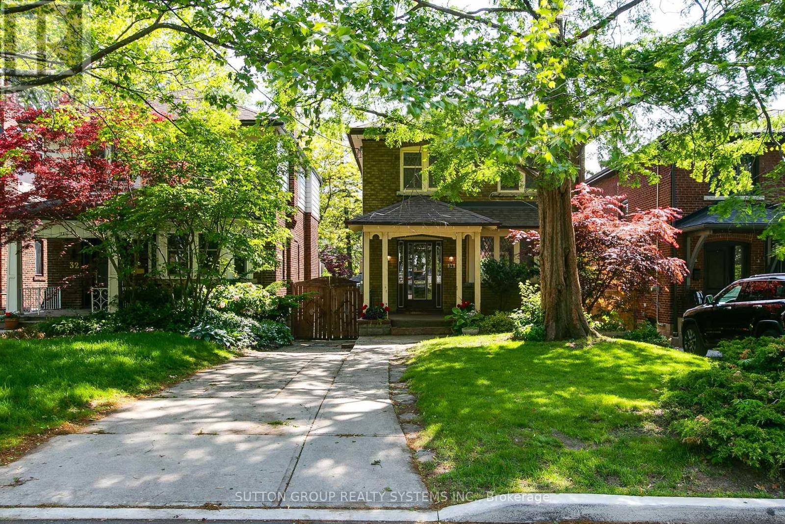 Toronto (lambton Baby Point), ON M6A4J9,34 OLD MILL DRIVE