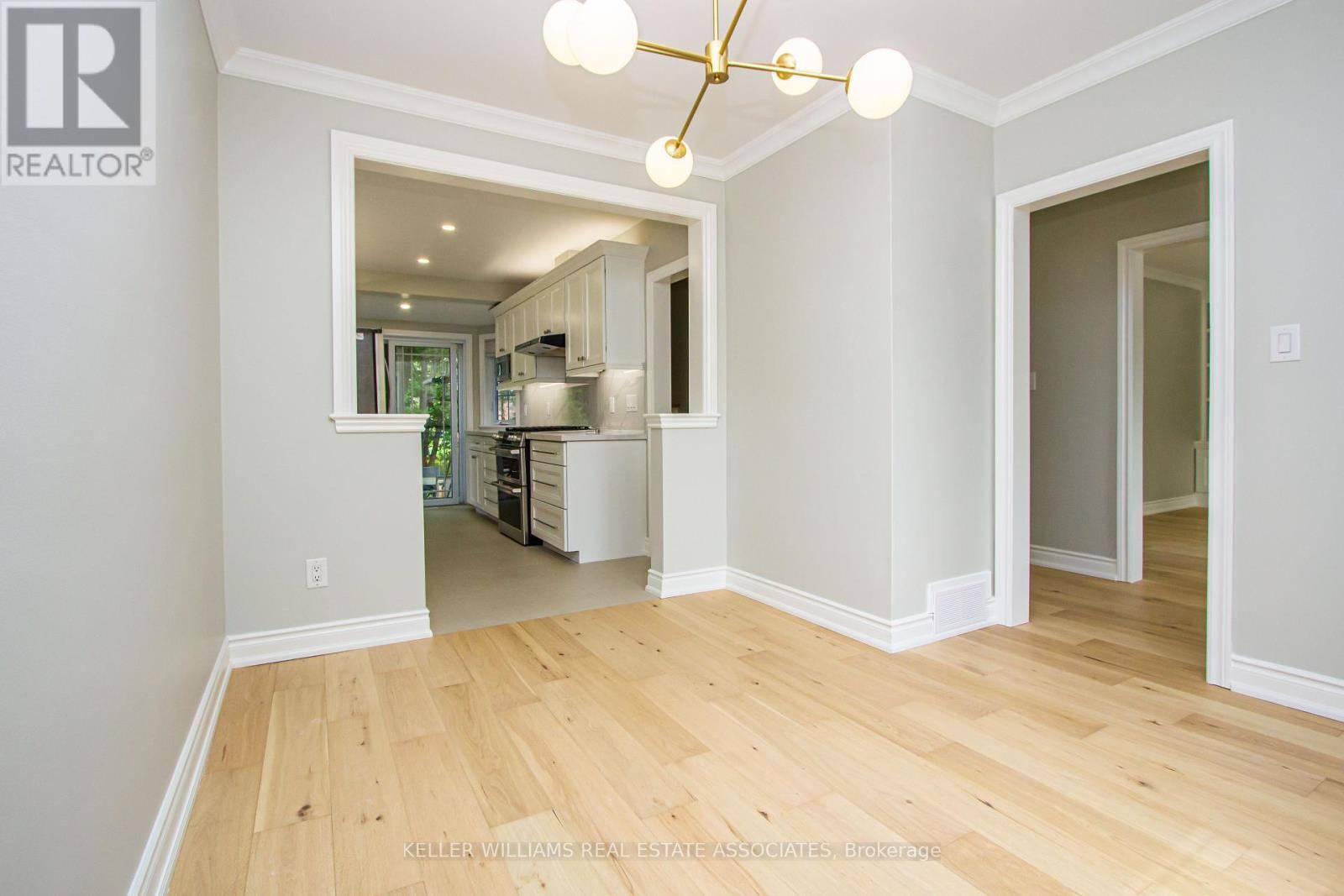 Mississauga (lakeview), ON L5E2L9,UPPER LEVEL - 1375 APPLEWOOD ROAD