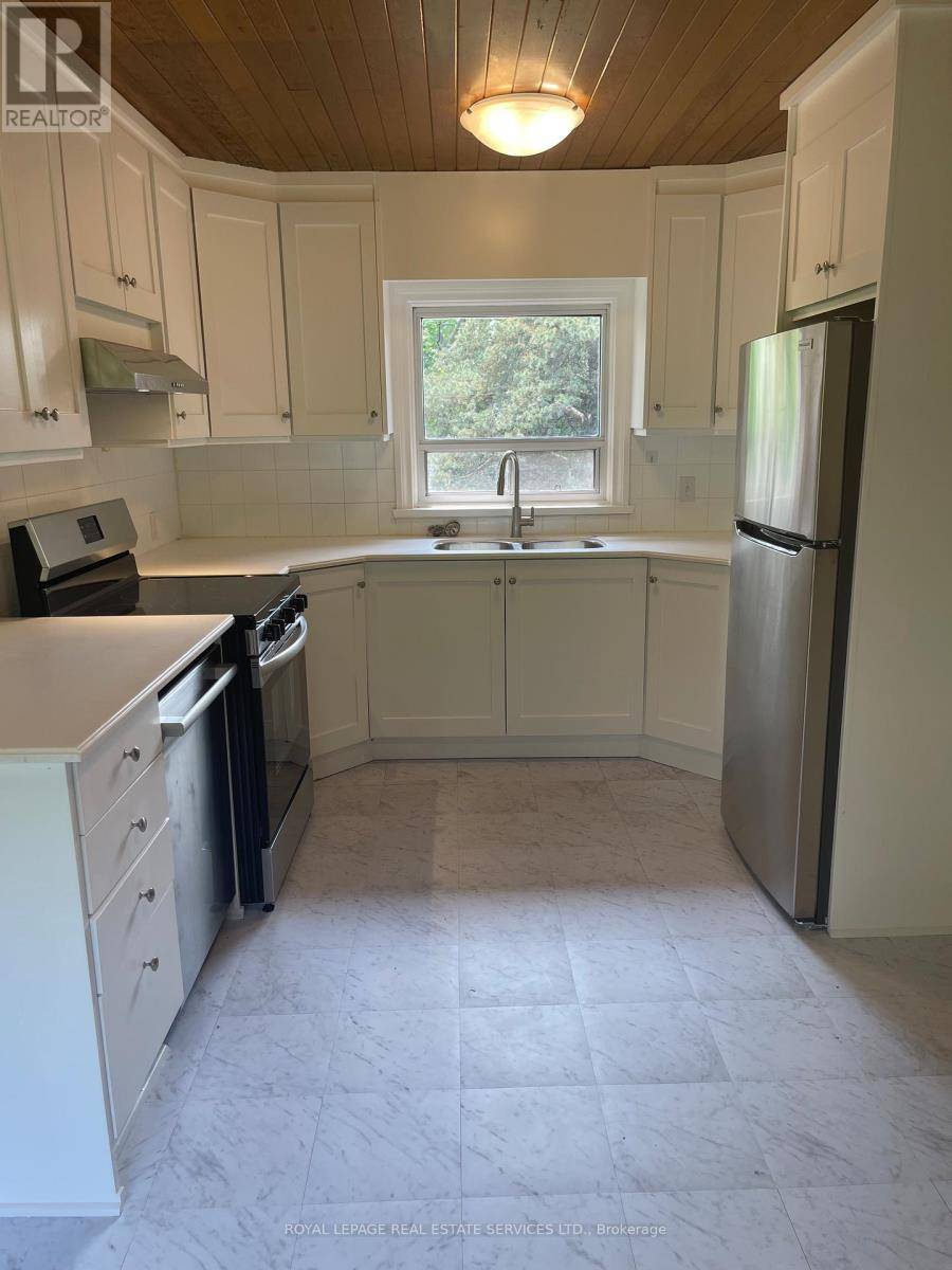 Toronto (high Park-swansea), ON M6S2X4,239 Ellis AVE #Upper