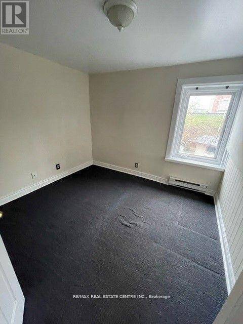 Brampton (downtown Brampton), ON L6V1E1,25 NELSON STREET E