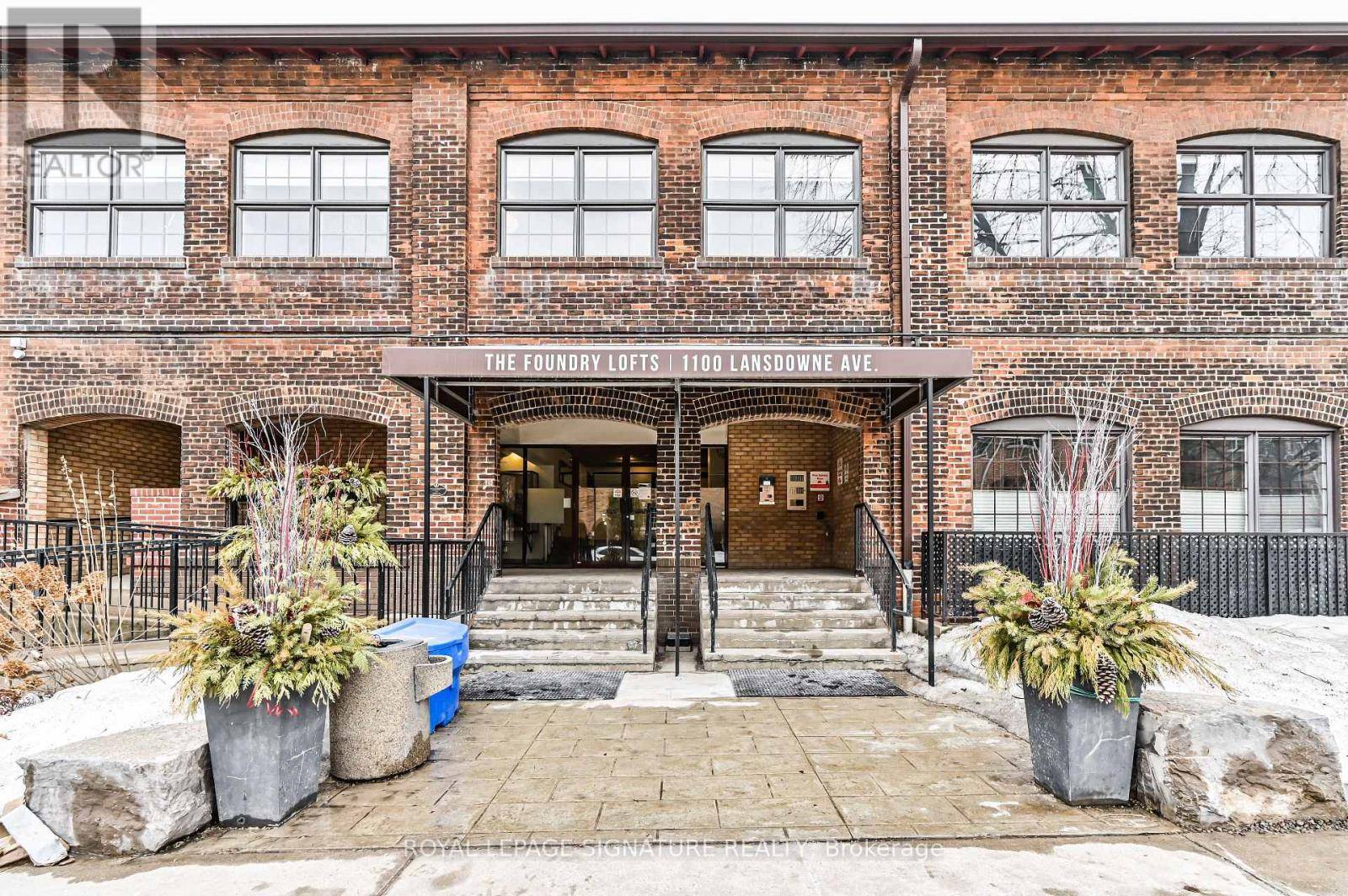 Toronto (dovercourt-wallace Emerson-junction), ON M6H4K1,1100 Lansdowne AVE #336