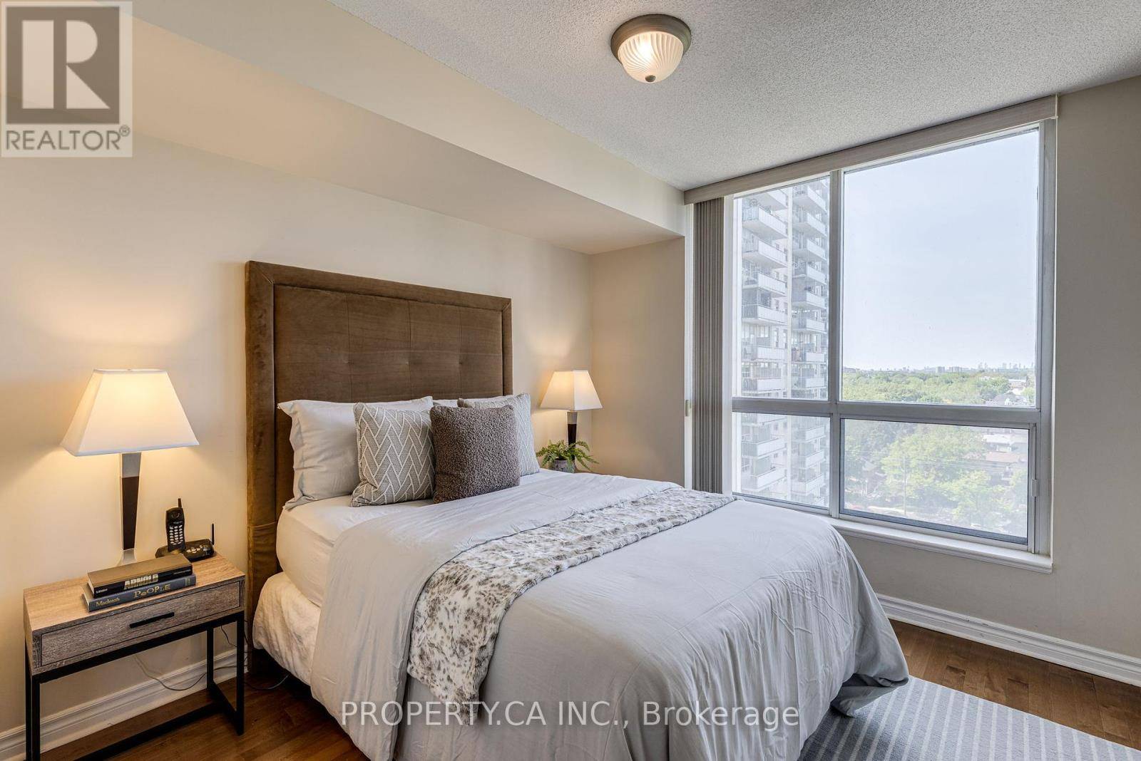 Toronto (high Park North), ON M6P1A1,70 High Park AVE #1003