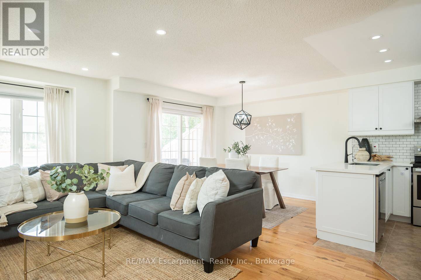 Milton (be Beaty), ON L9T0M7,620 Ferguson DR #11
