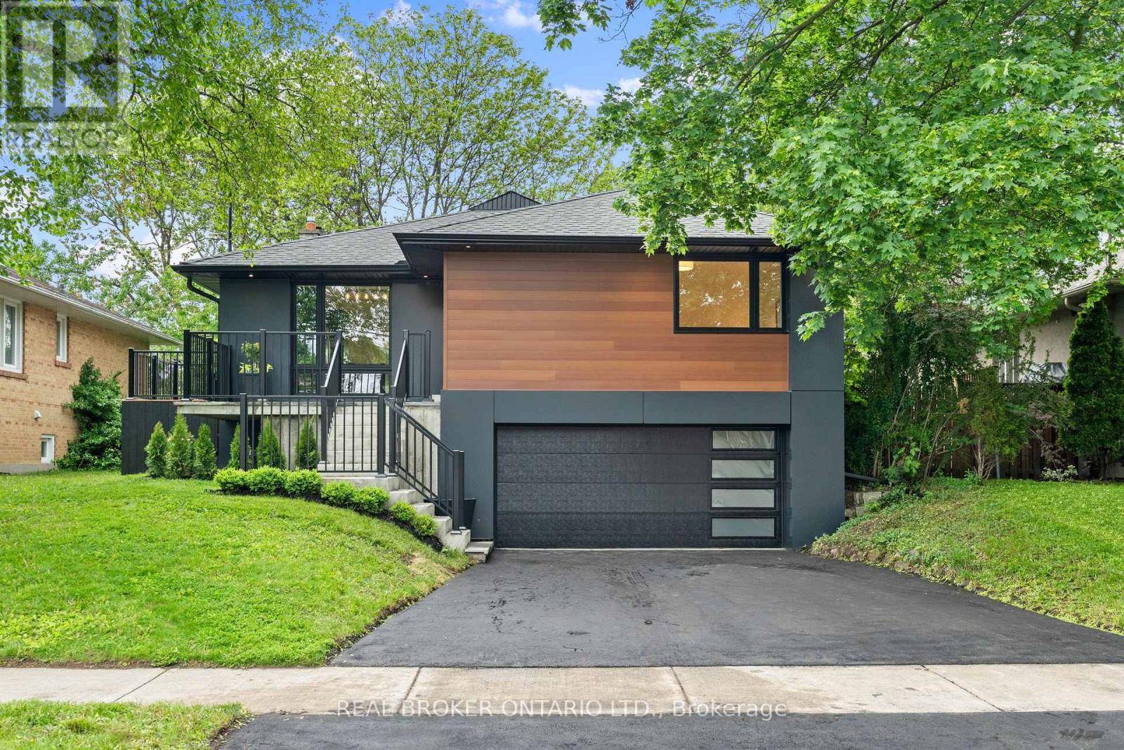 Toronto (eringate-centennial-west Deane), ON M9B5V4,64 ANTIOCH DRIVE