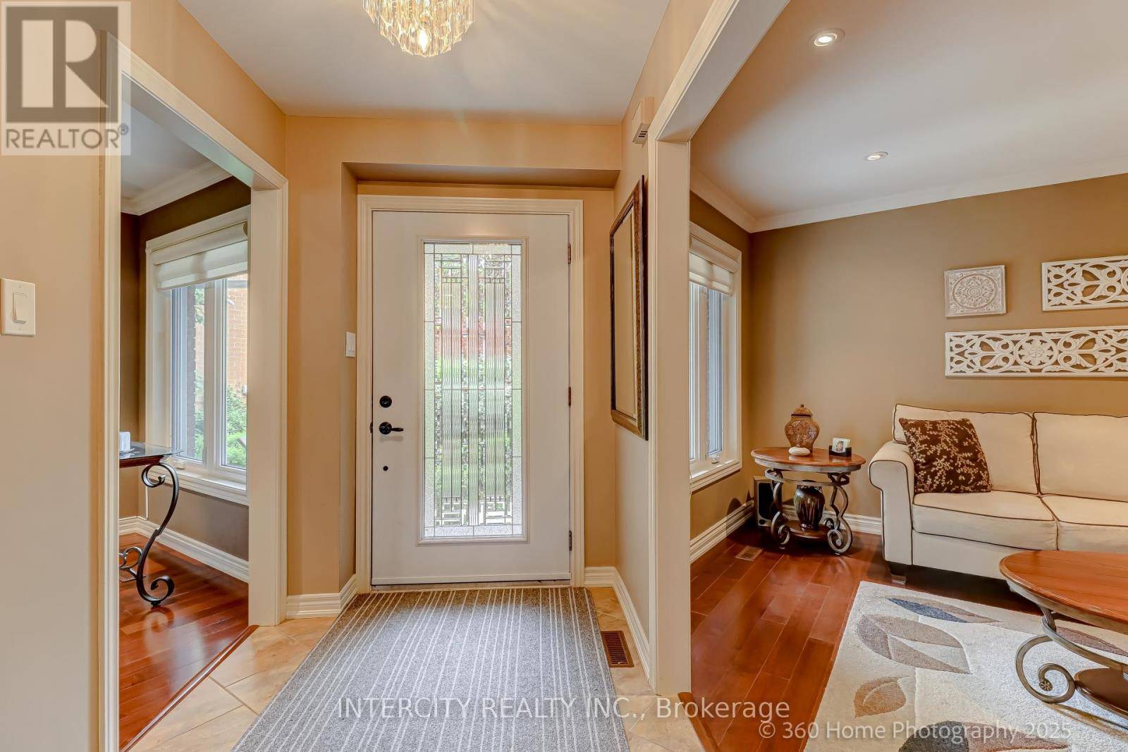 Mississauga (hurontario), ON L5R3M5,539 LANGPORT COURT