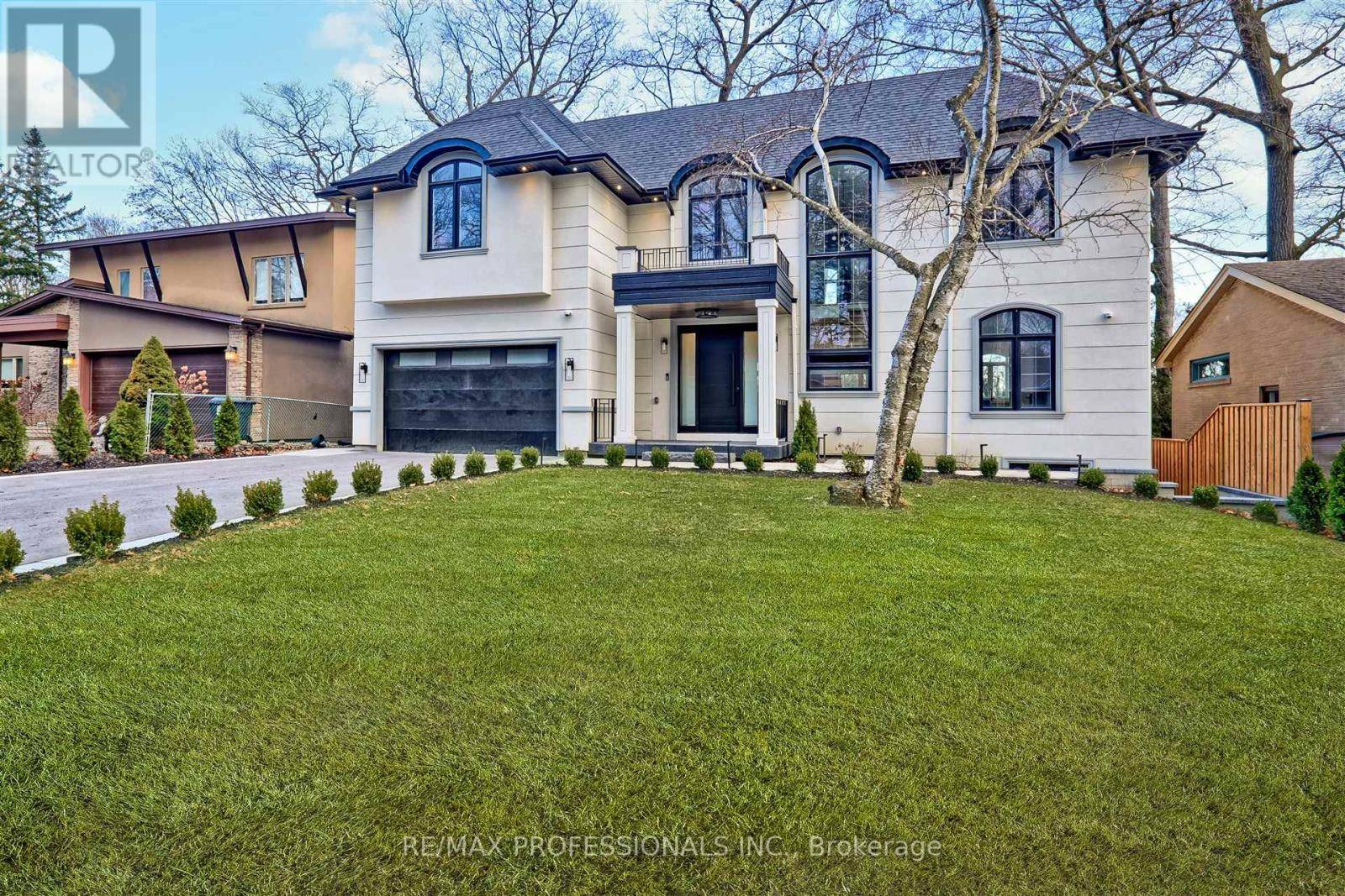Toronto (princess-rosethorn), ON M9B3B4,7 FARNINGHAM CRESCENT