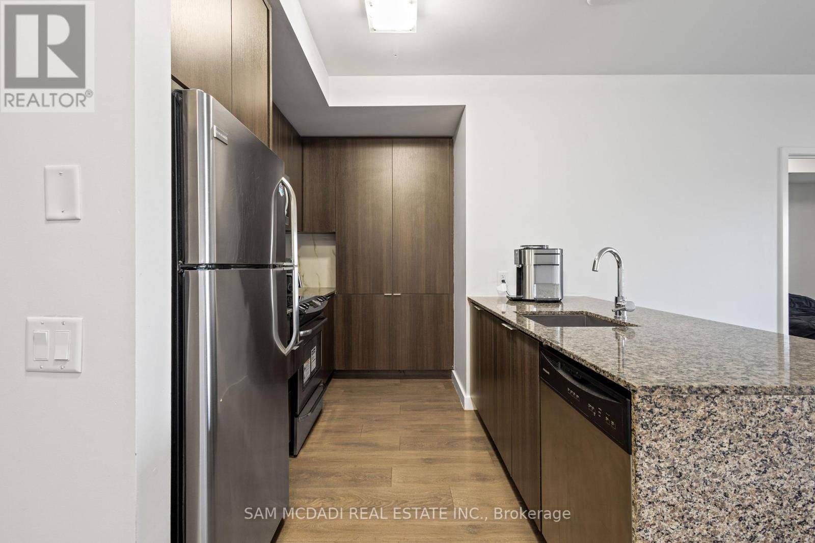Mississauga (churchill Meadows), ON L5M0W6,5025 Harvard RD #211