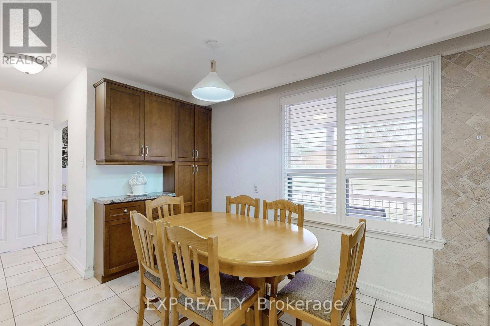 Toronto (downsview-roding-cfb), ON M3M2L6,89 NASH DRIVE