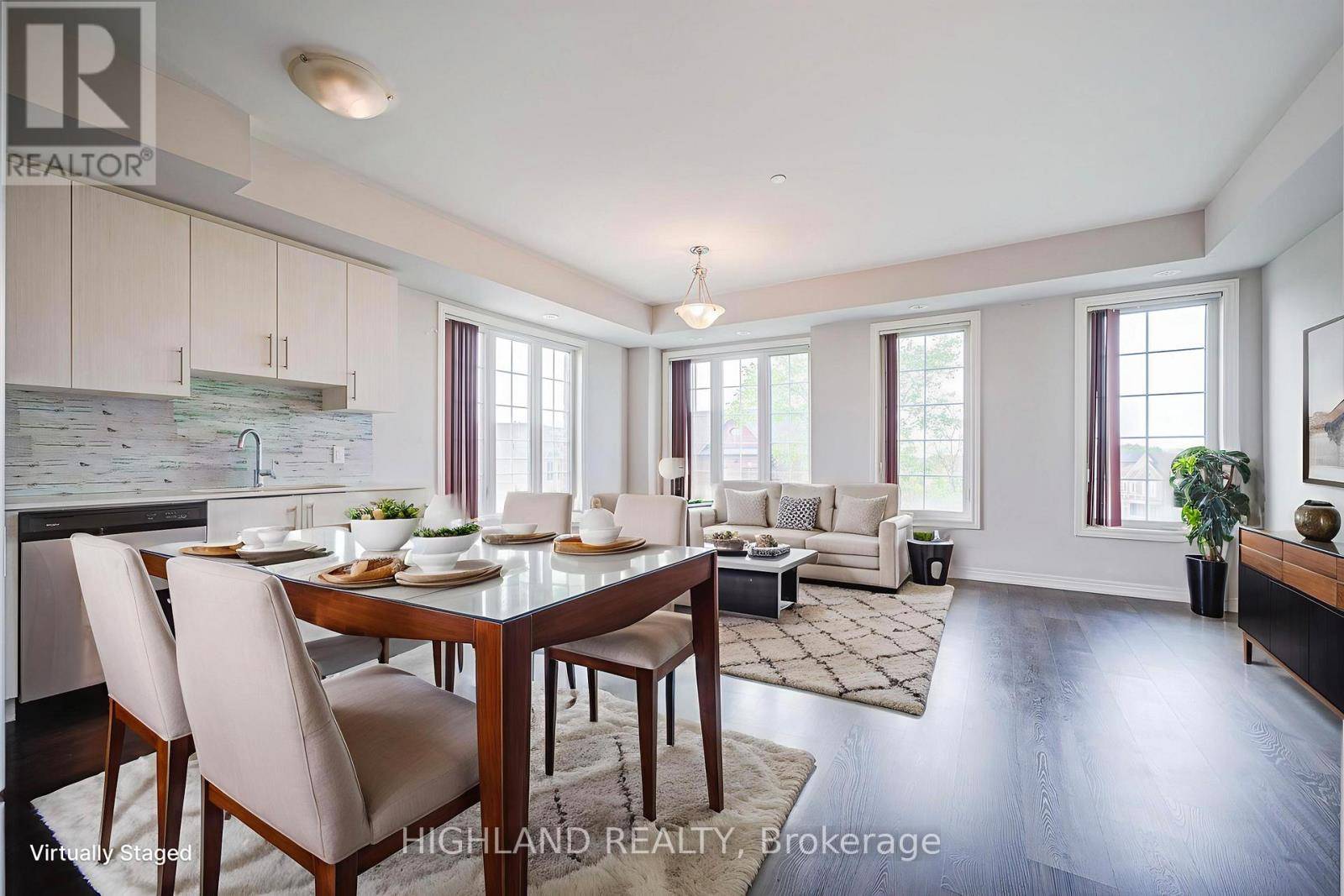 Oakville (ro River Oaks), ON L6H7H2,2199 Lillykin ST #28
