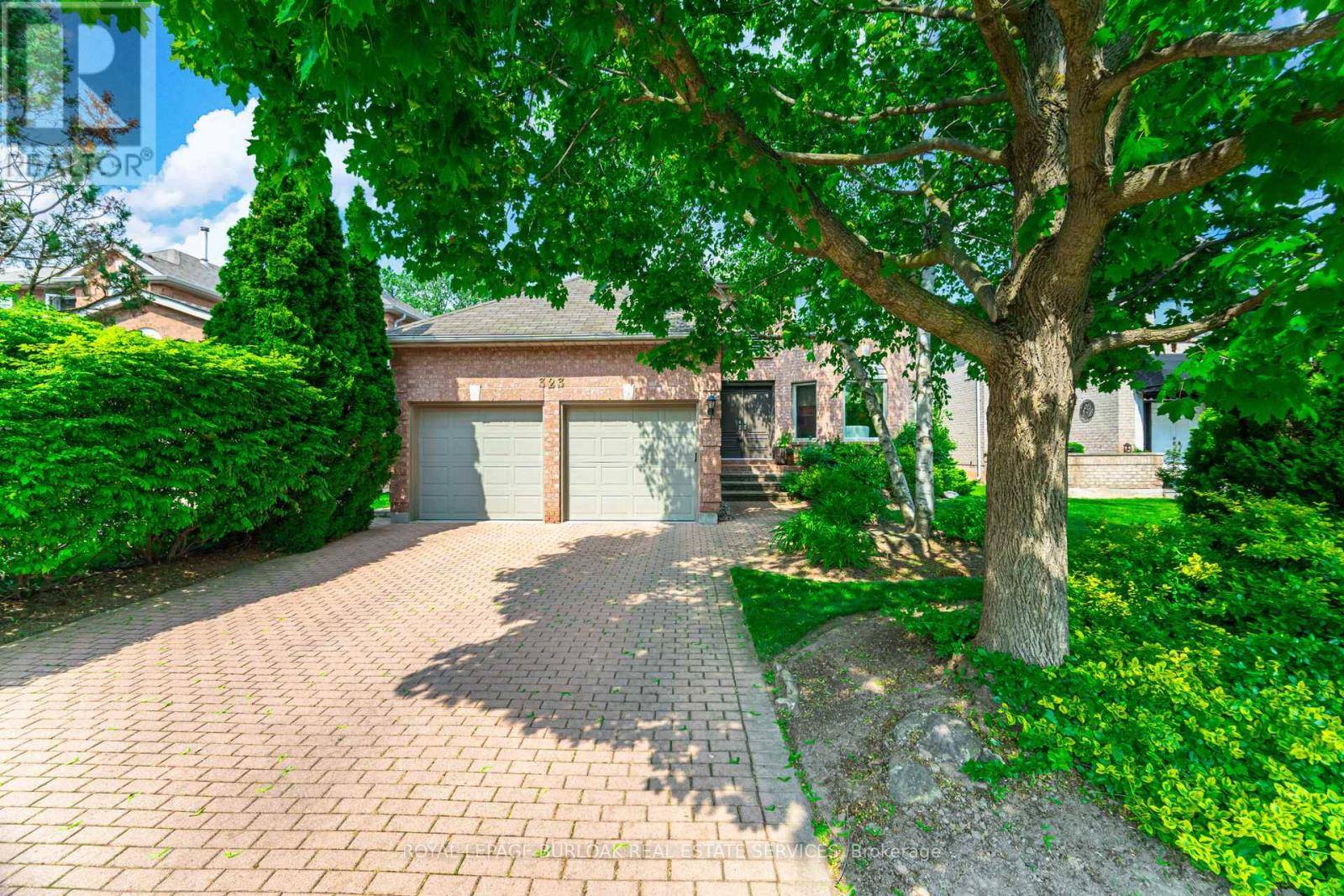 Oakville (ga Glen Abbey), ON L6M1M8,323 NORTHWOOD DRIVE