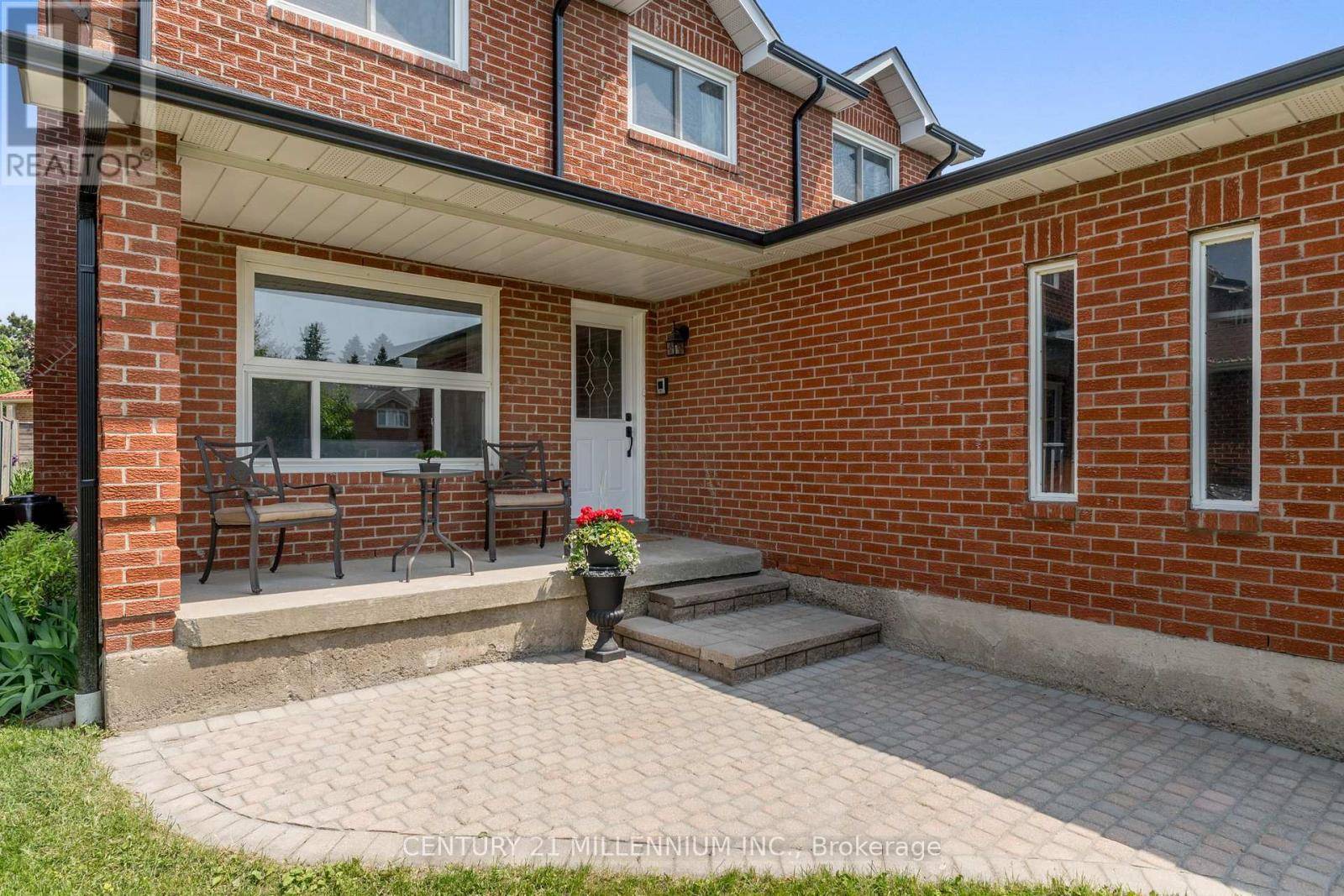 Brampton (heart Lake West), ON L6Z2R5,17 WHITEHAVEN DRIVE